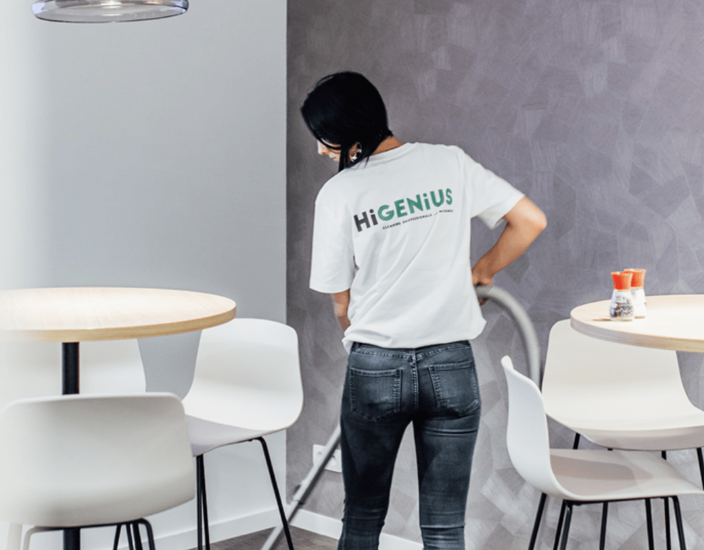 Schilderwerk en behang door de FIXERij